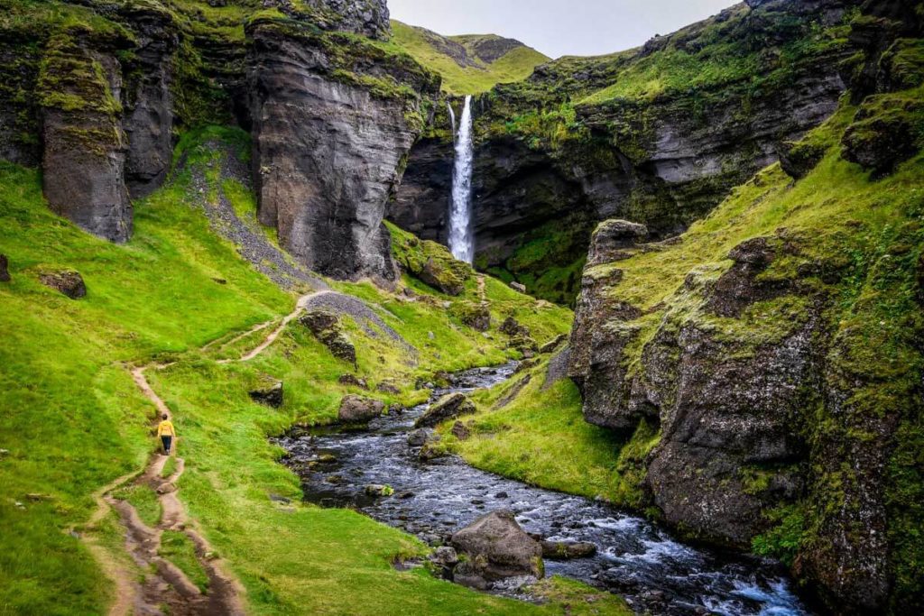冰岛Kvernufoss瀑布