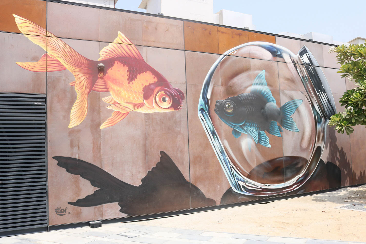 迪拜的廉价海蓝之谜街头艺术
