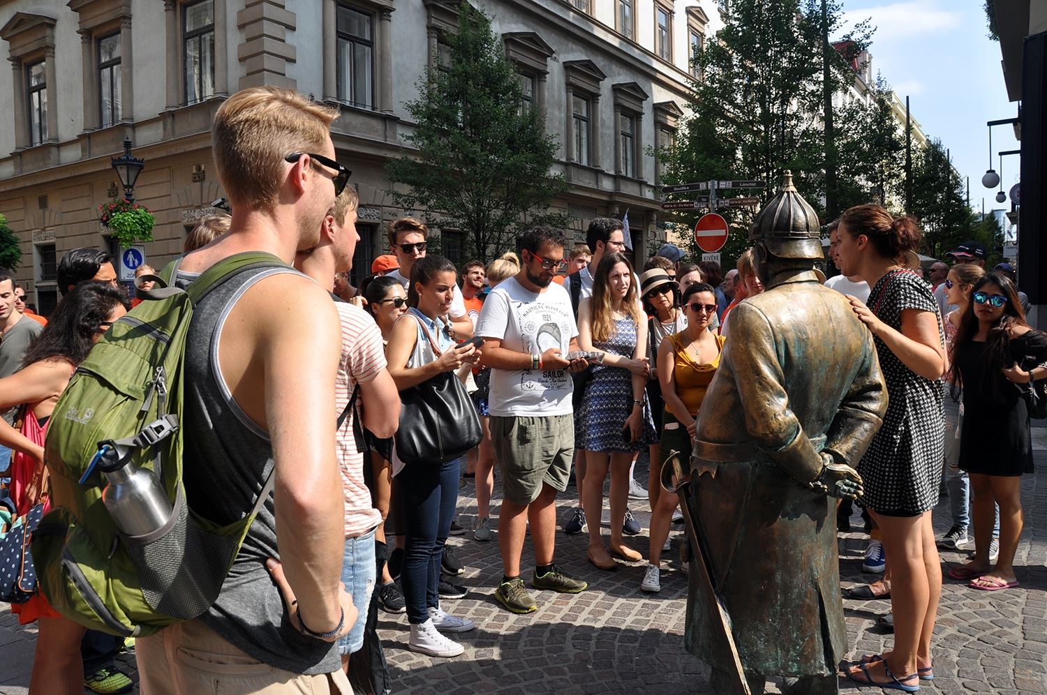 布达佩斯徒步旅行必做之事华体会最新登录网站