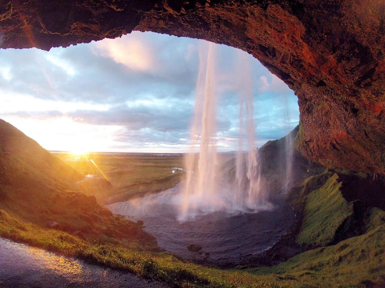 如何计划冰岛的华体会官方赞助沃尔夫斯堡Seljalandsfoss瀑布之旅