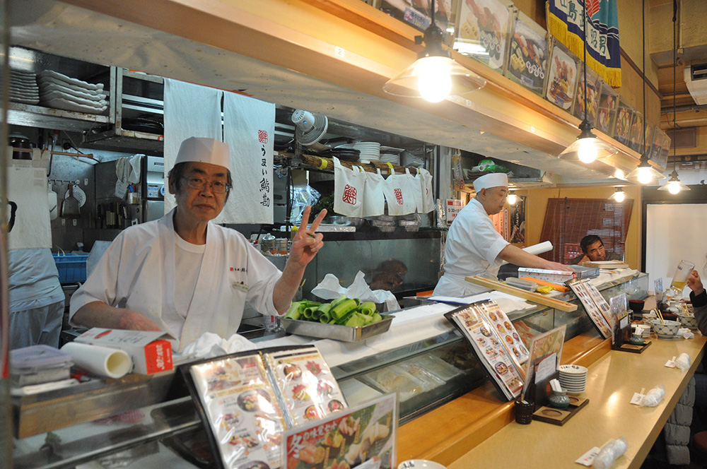 事情to do in Japan Eat Sushi At a Fish Market