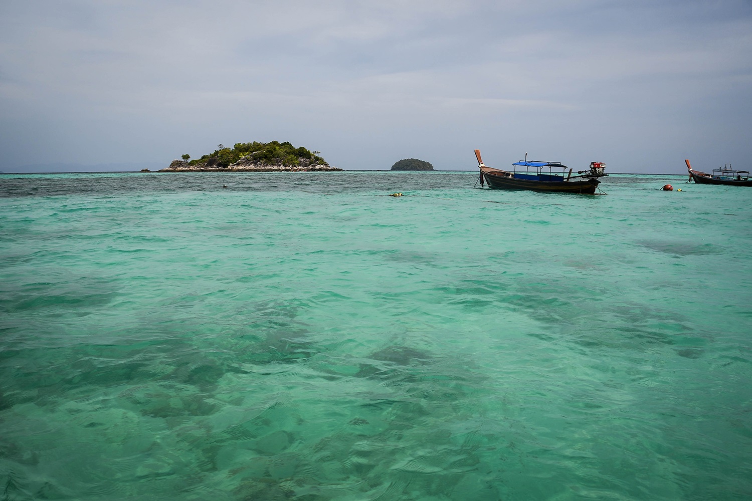 泰国利佩岛必做的事皮划艇