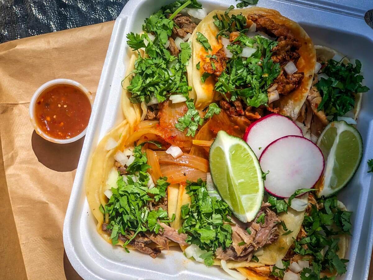 俄勒冈州本德的餐厅| Taco Pihuamo餐车