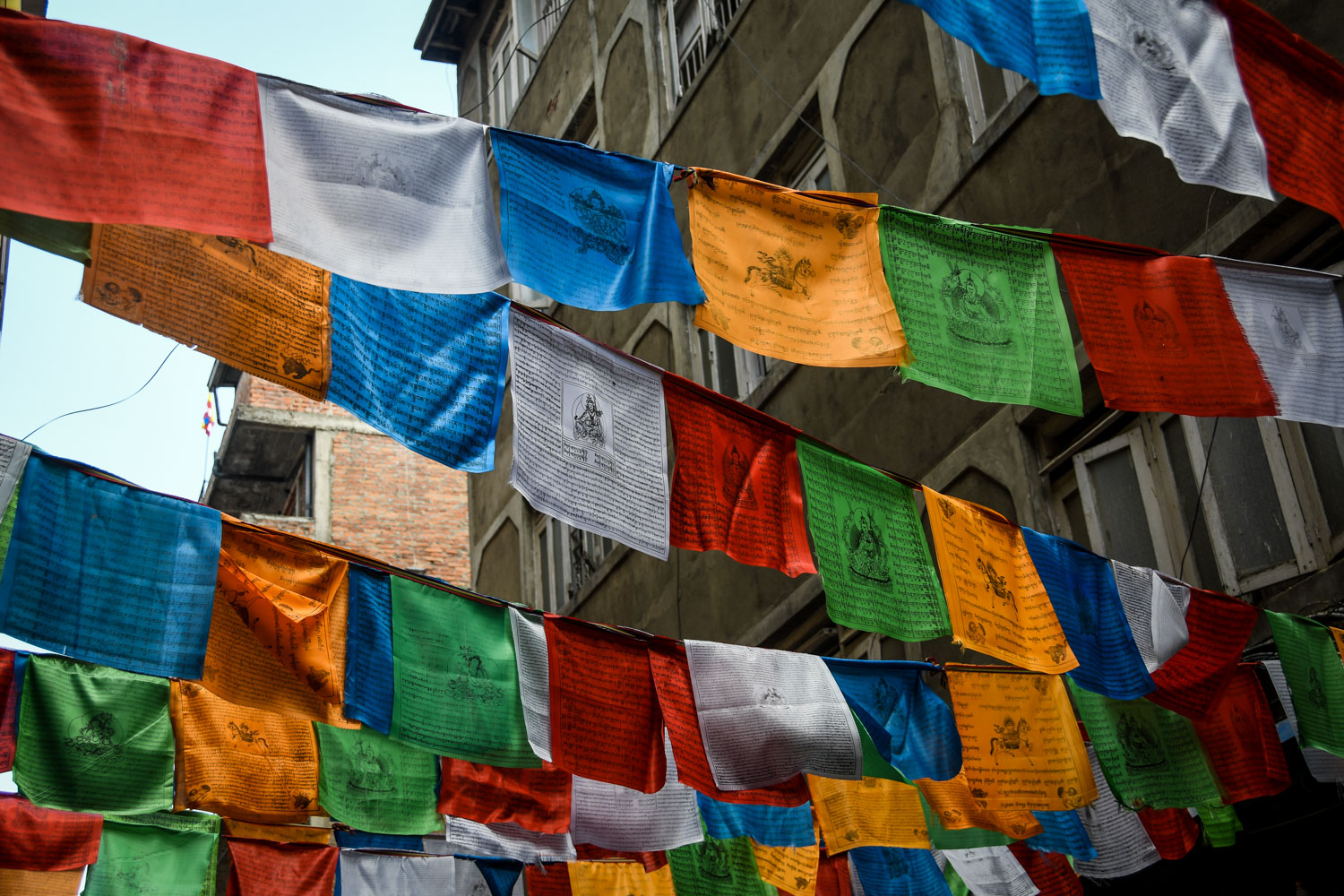 在尼泊尔要做的事购物市场祈祷旗