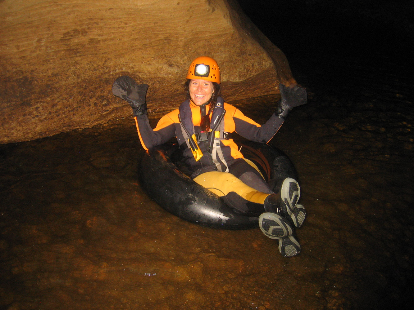 新西兰西海岸冥界洞穴漂流萤火虫之旅必做之事