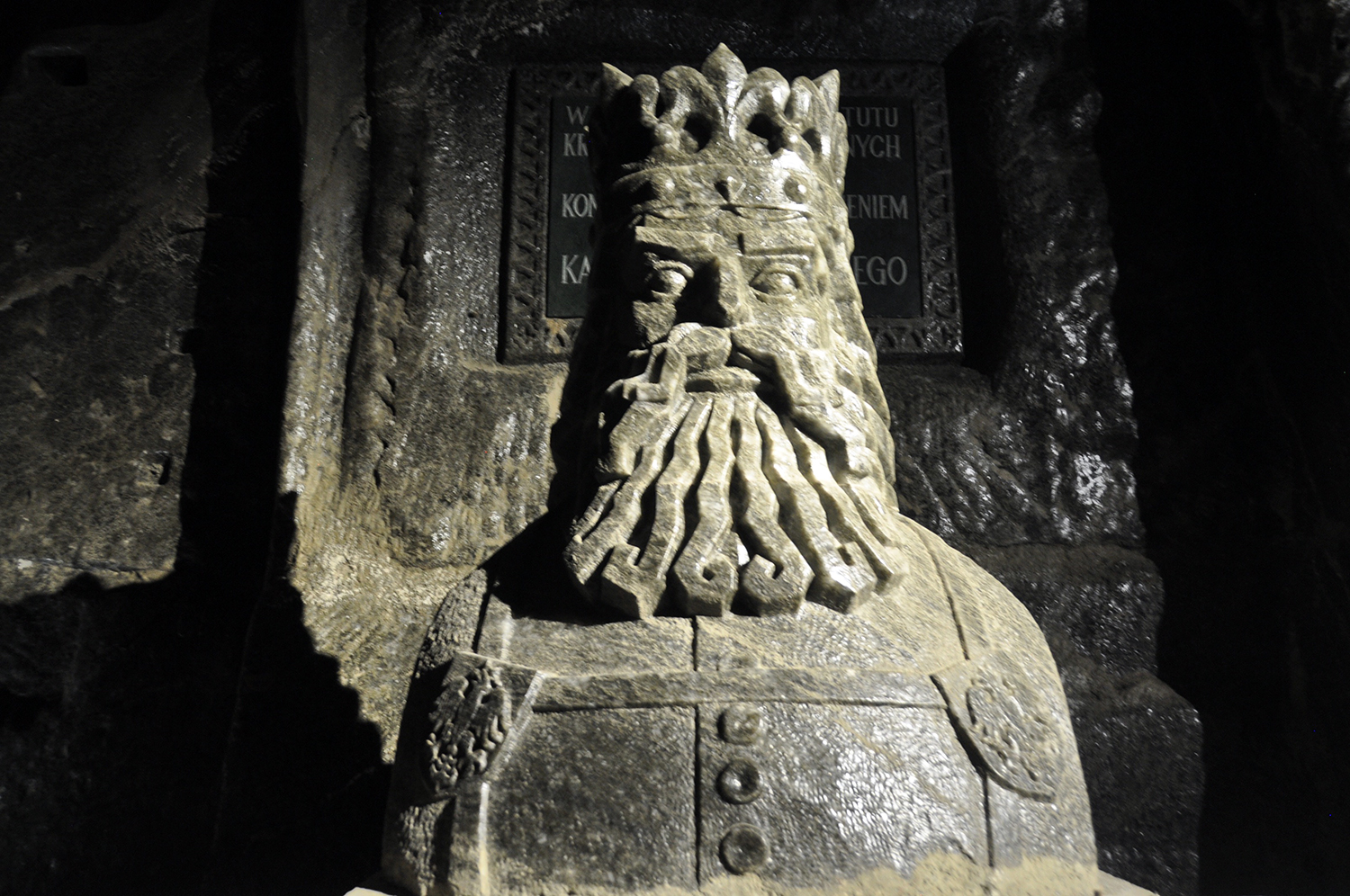 波兰旅游指南威华体会最新登录网站利茨卡盐矿盐王雕像