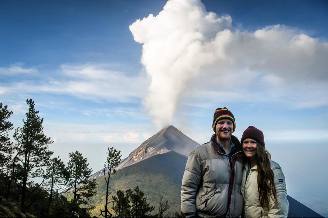 观看危地马拉的火埃戈火山