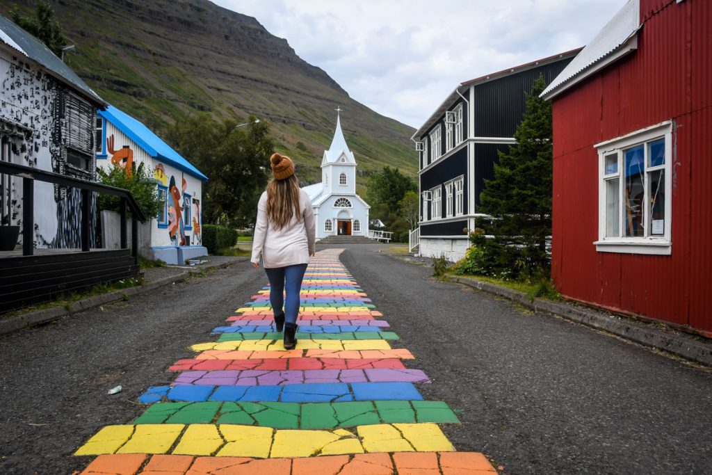 冰岛的airbnb |两个流浪鞋底华体会吧