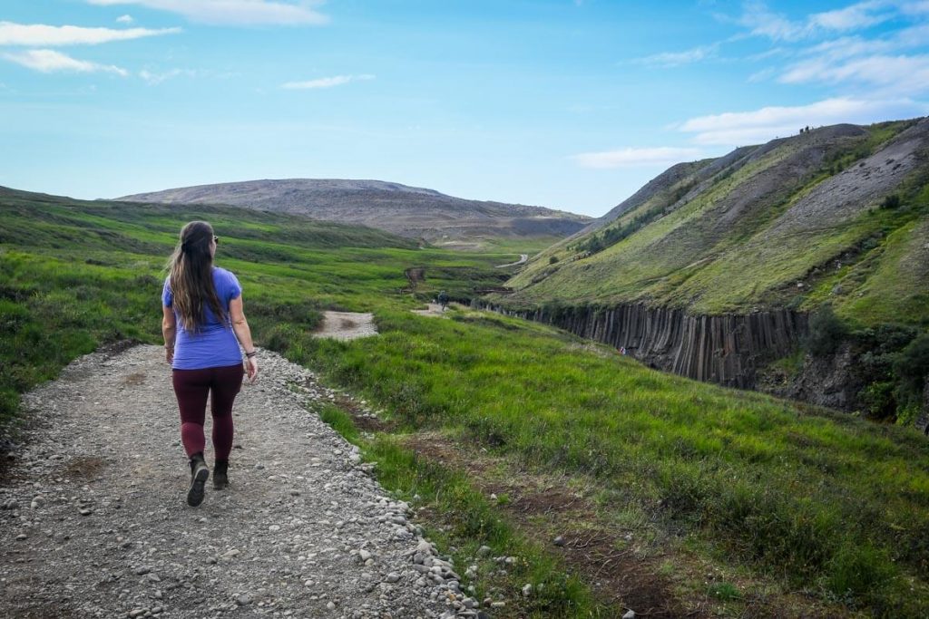 冰岛的Stuðlagil峡谷徒步旅行