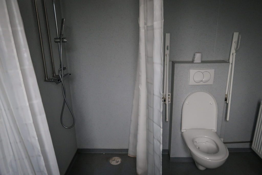 冰岛露营地的浴室