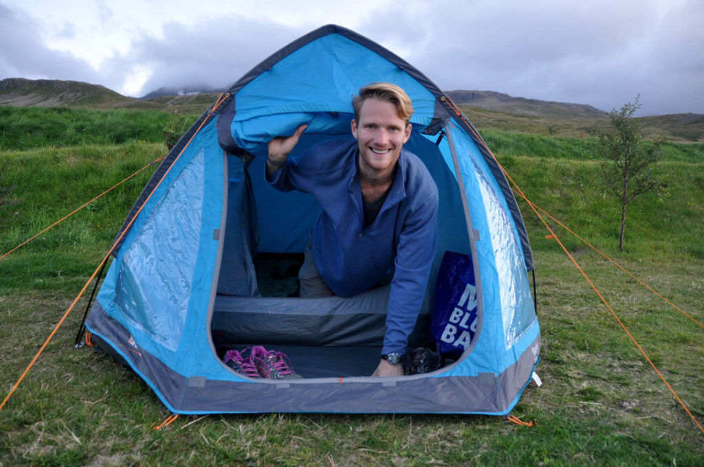 冰岛的帐篷露营