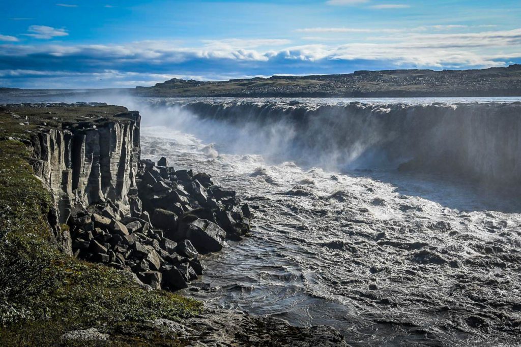 冰岛的塞尔弗斯瀑布