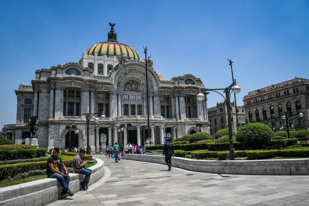 美术宫殿(Palacio Bellas Artes)墨西哥城