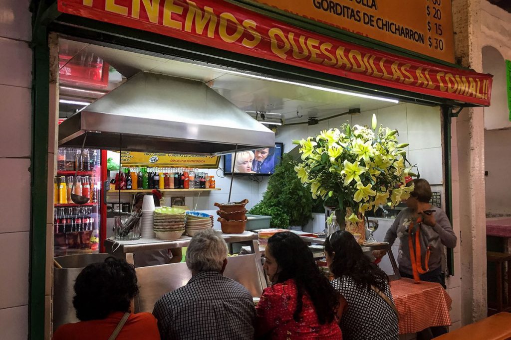 墨西哥城的Antojitos Mexicanos市场