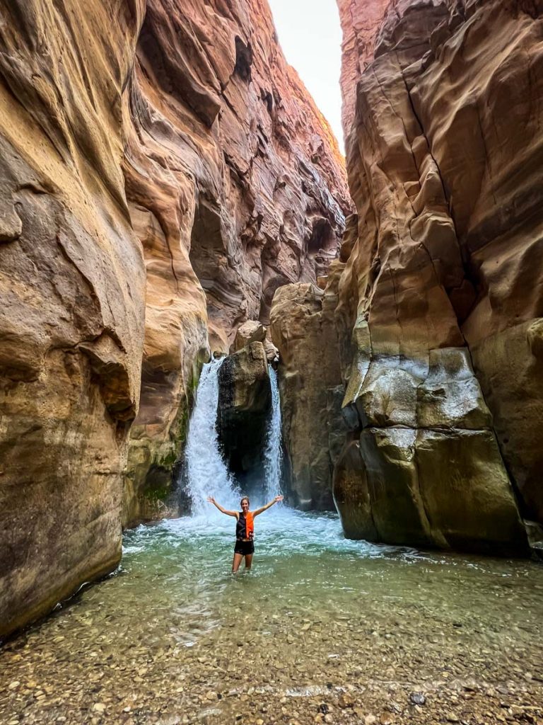 徒步约旦的Wadi Mujib峡谷