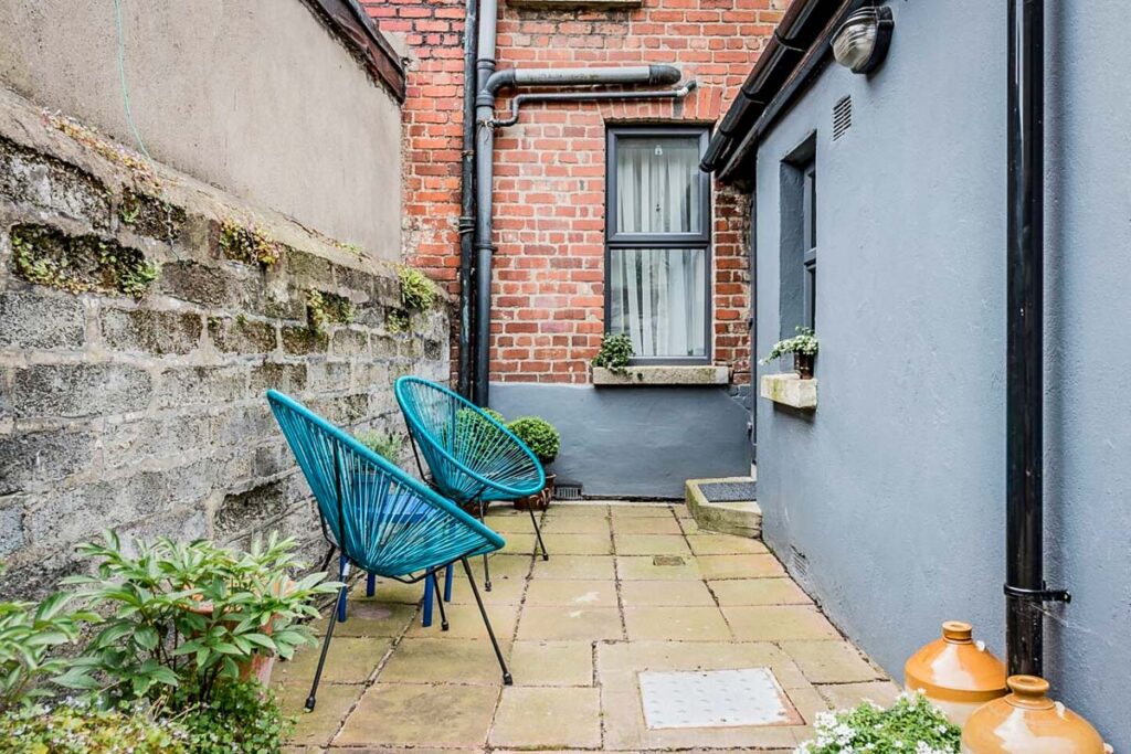 Stylish Red Brick Townhouse Dublin Ireland (Airbnb)