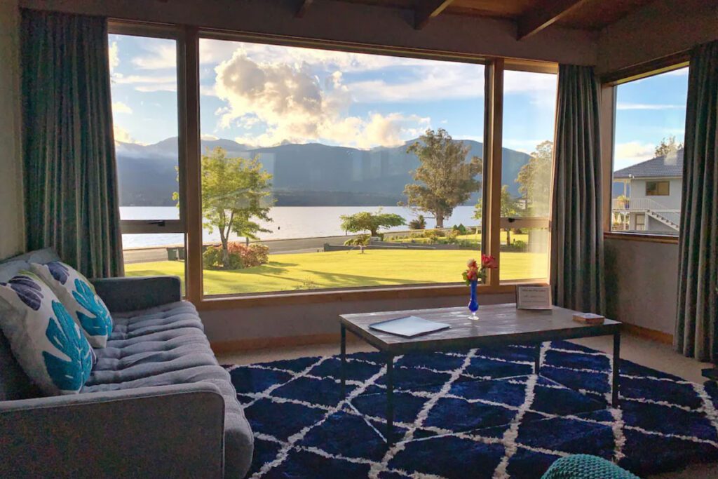 别墅在湖上Te Anau (Airbnb)